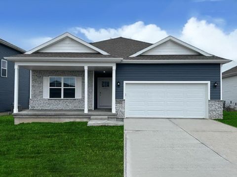 Homes For Sale - 3560 Azalea Drive<br/> Waukee, IA 50263