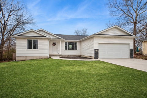 Homes For Sale - 340 NW 2nd Street<br/> Earlham, IA 50072