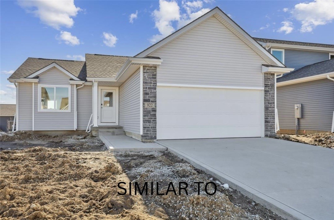 201 S Walnut Drive, Norwalk, Iowa image 2