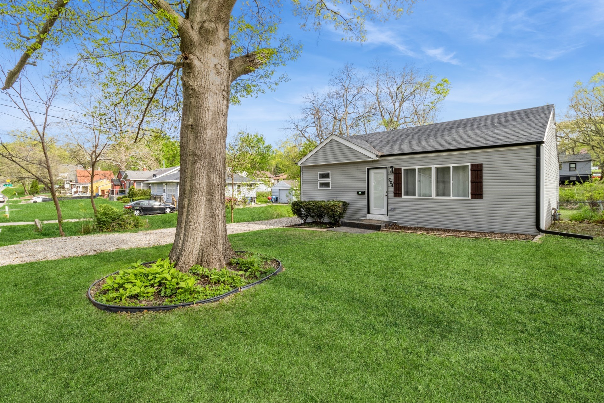 704 Creston Avenue, Des Moines, Iowa image 2