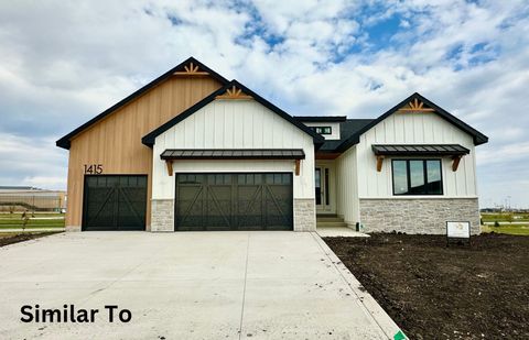 215 NW Woodmoor Drive Waukee IA 50263