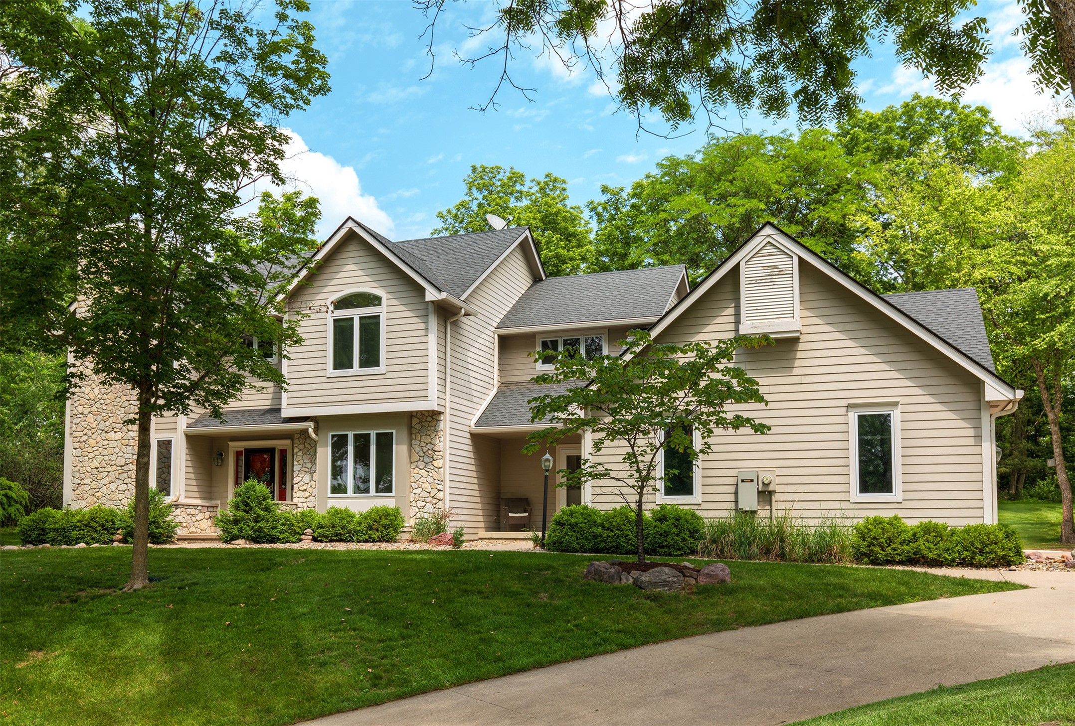 34335 White Oak Lane