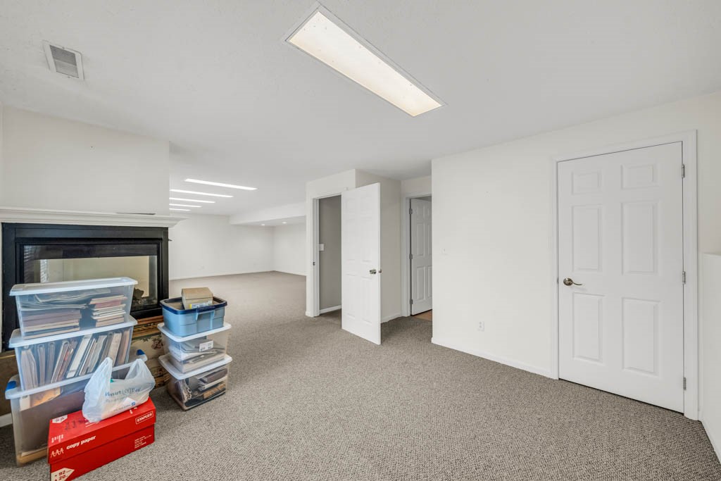 501 E 19th Street #10, Newton, Iowa image 22