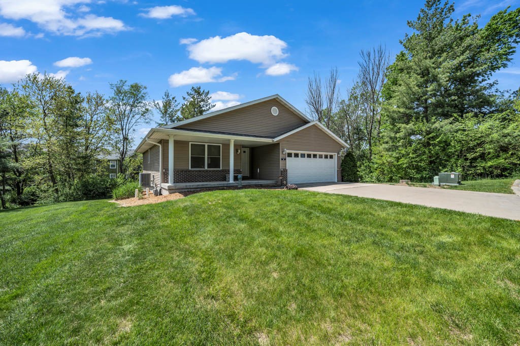 501 E 19th Street #10, Newton, Iowa image 3