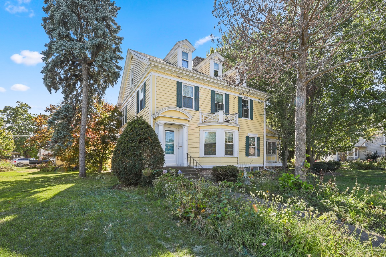 702 E Montgomery Street