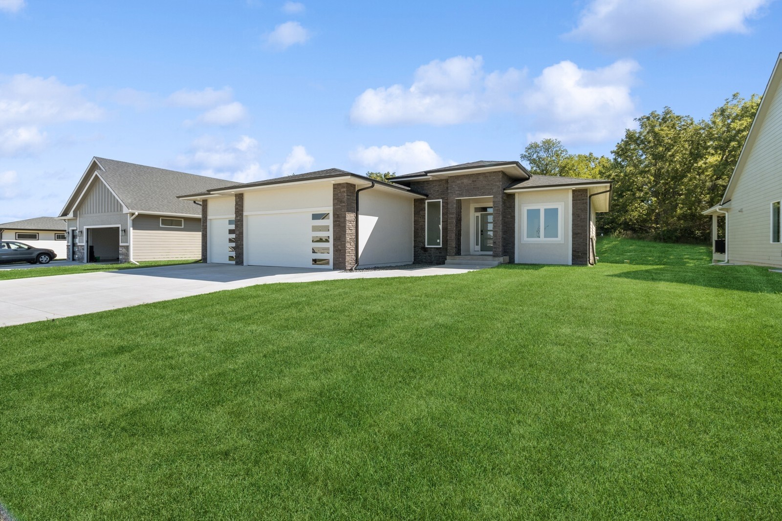 2767 NW Brookside Drive, Grimes, Iowa image 1