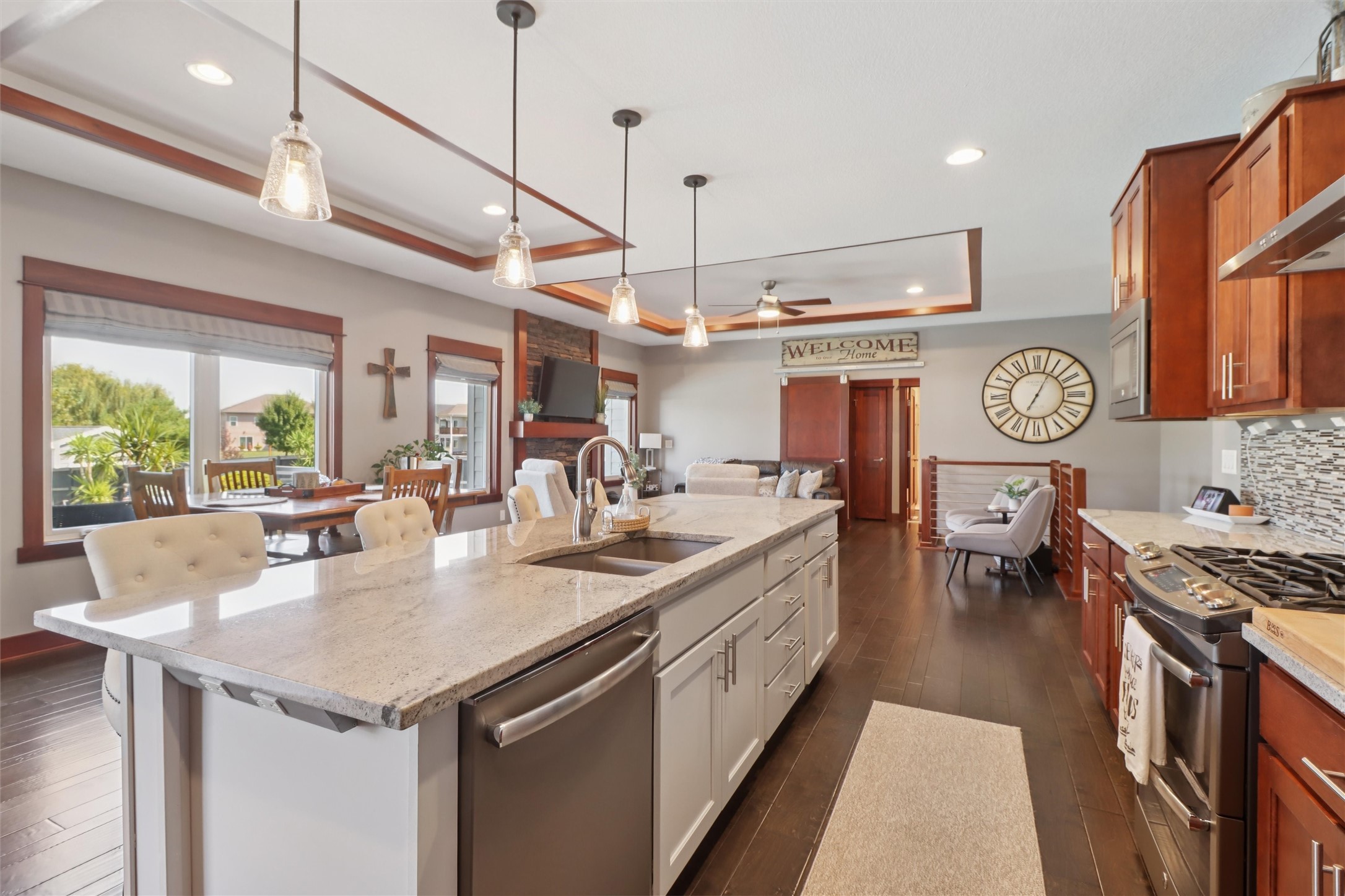 1825 Falcon Drive