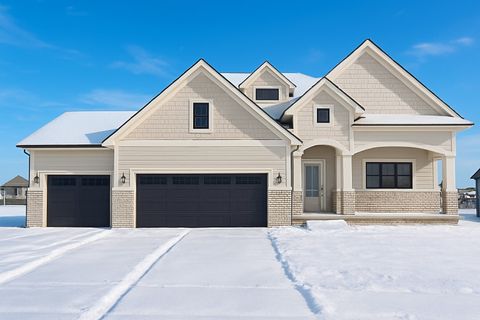 Homes For Sale - 55 NW Alderleaf Drive<br/> Waukee, IA 50263