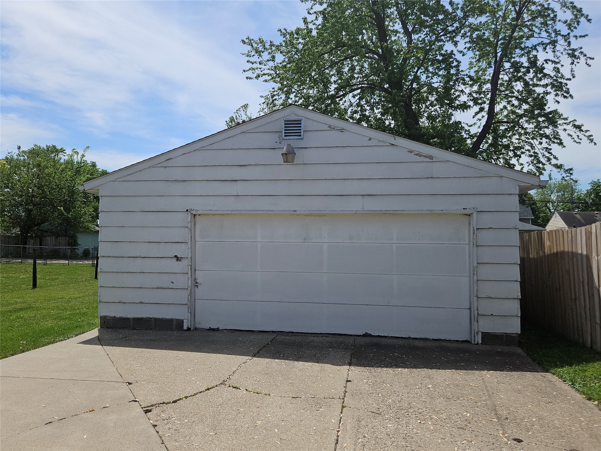 2933 Lyon Street, Des Moines, Iowa image 3