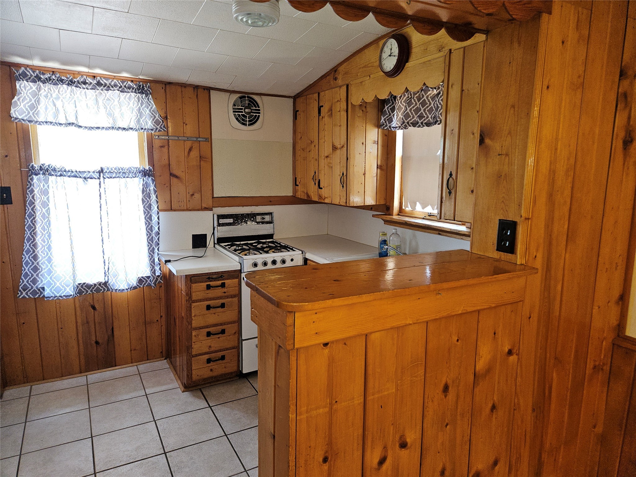 2933 Lyon Street, Des Moines, Iowa image 11