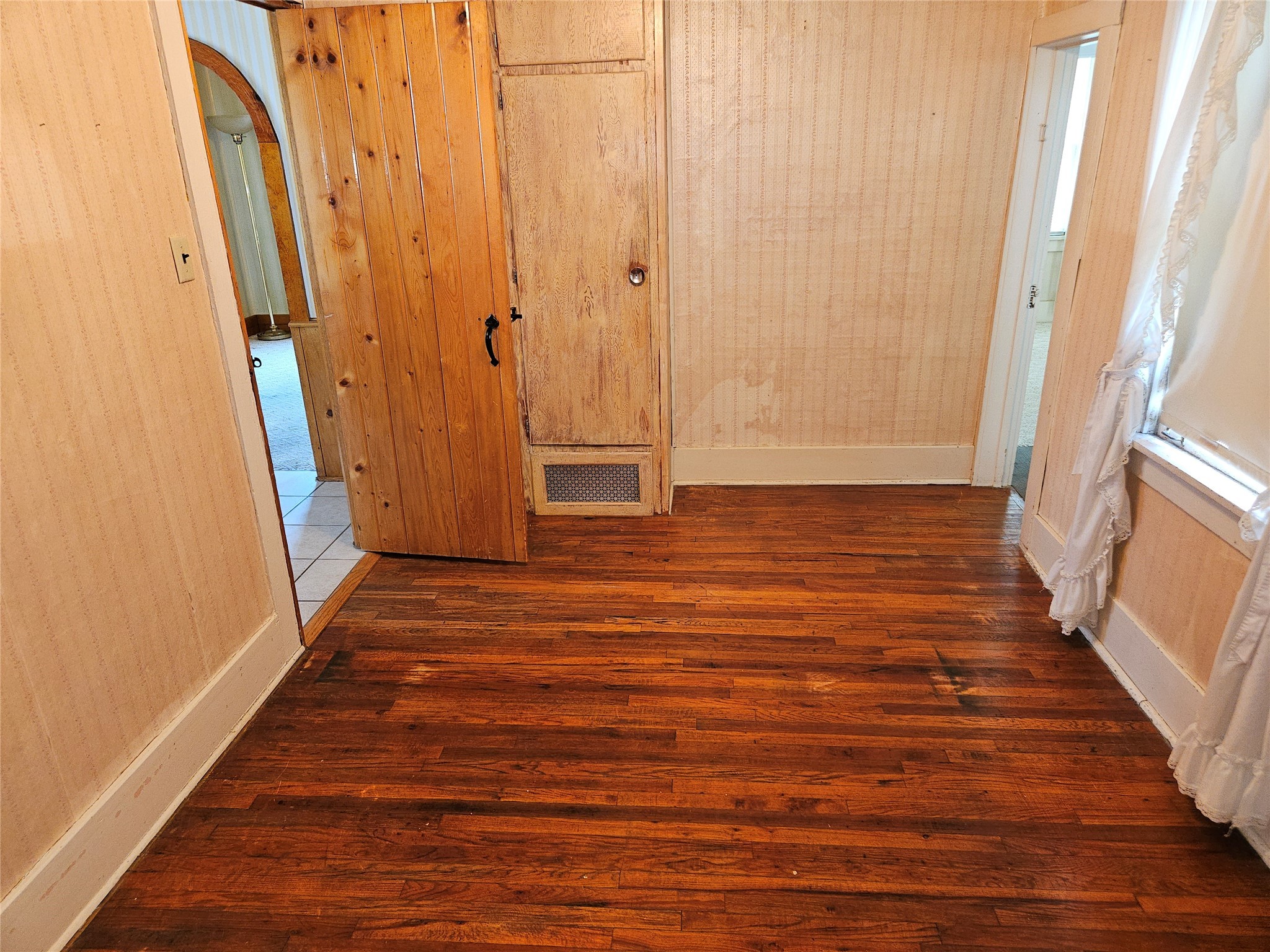 2933 Lyon Street, Des Moines, Iowa image 14