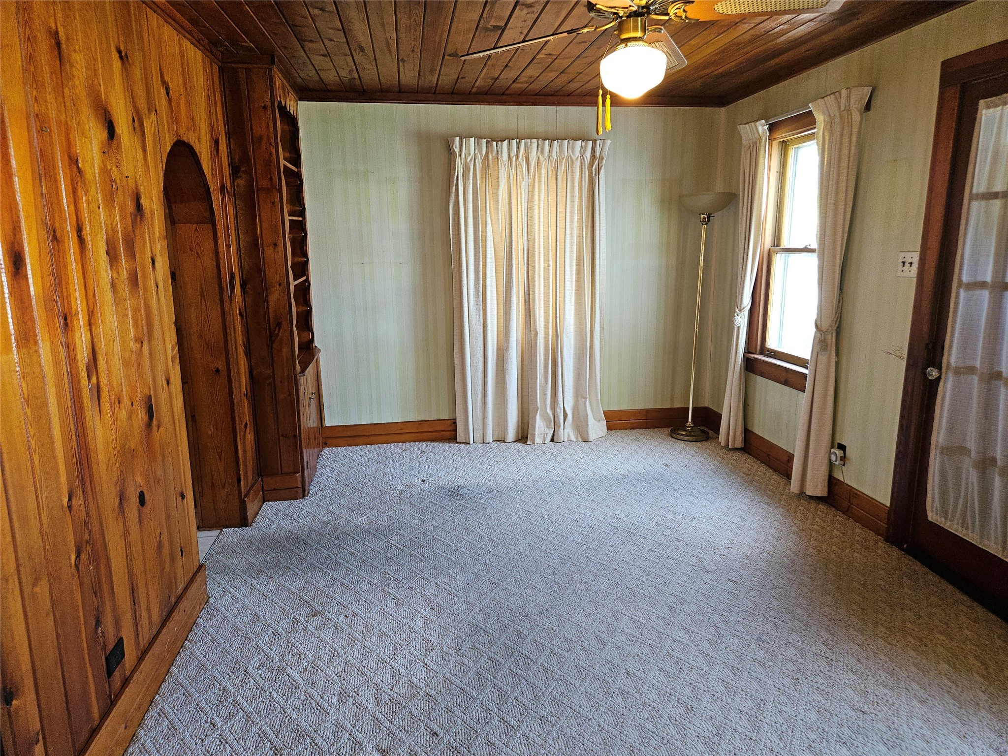 2933 Lyon Street, Des Moines, Iowa image 6