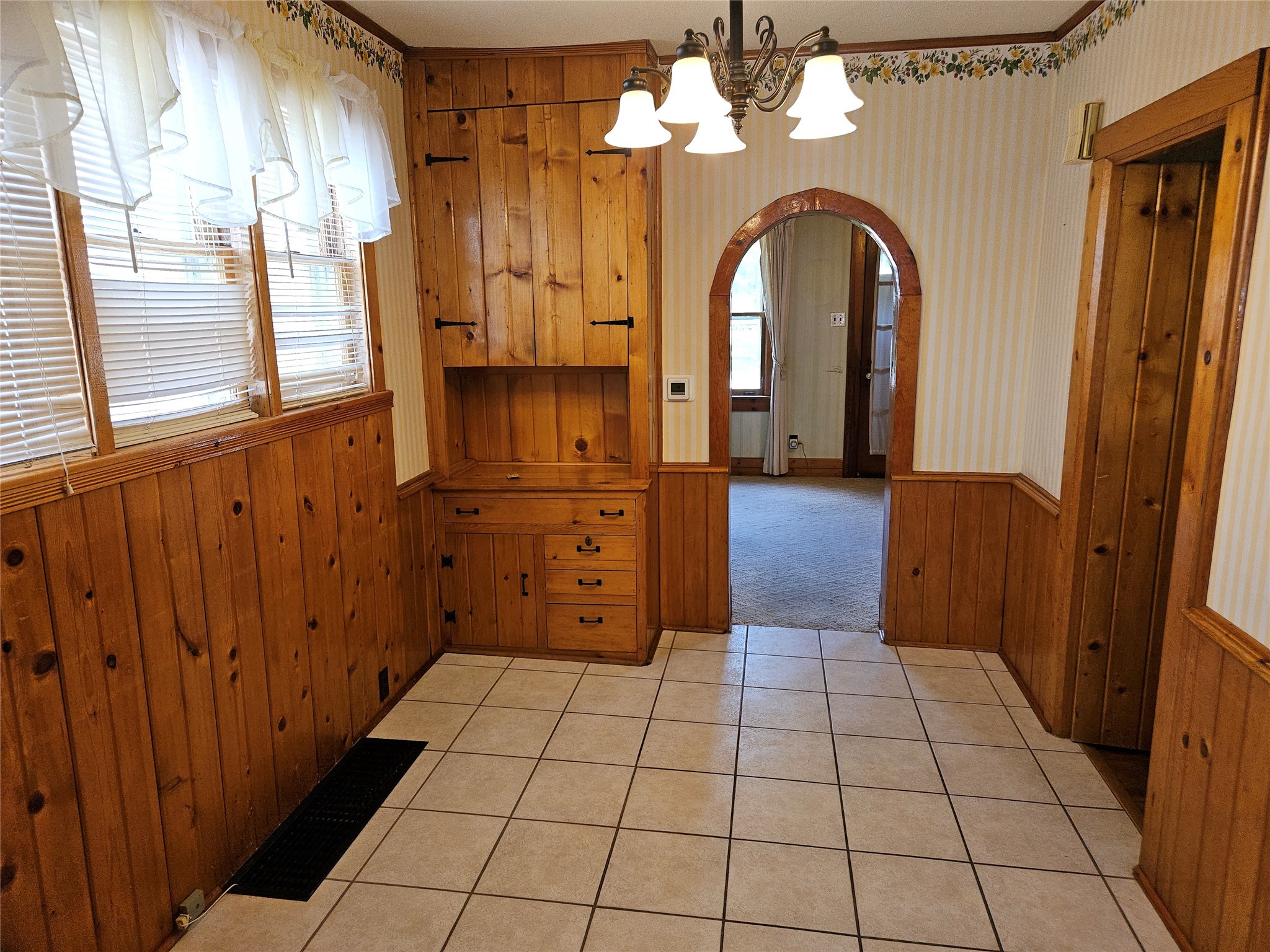 2933 Lyon Street, Des Moines, Iowa image 9