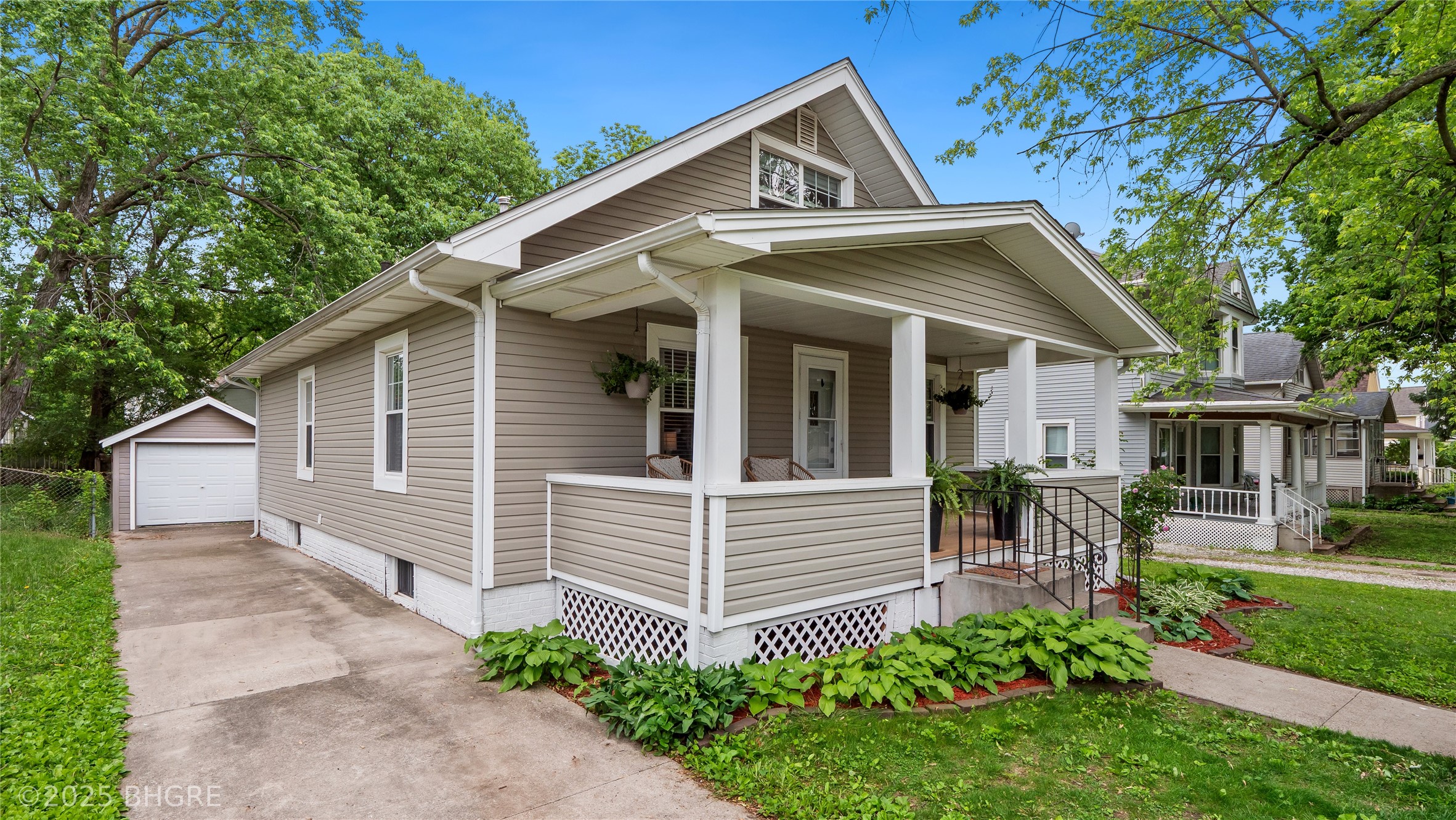 613 7th Street, West Des Moines, Iowa image 2