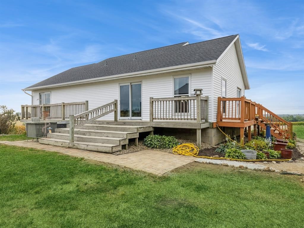 7812 & 7824 N 67th Avenue E