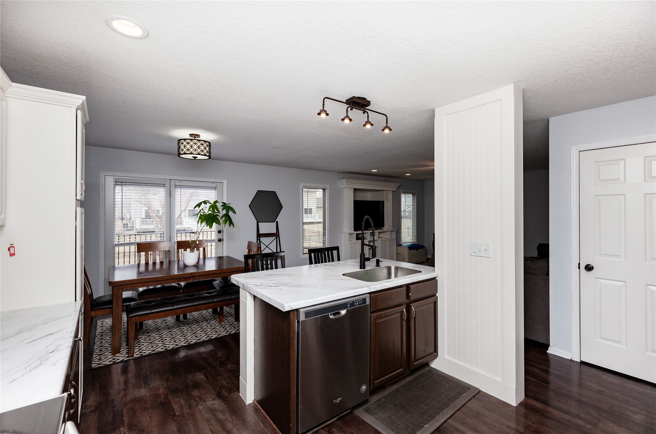 3024 SW Applewood Street