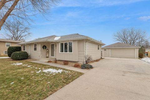 1505 S 14th Street Adel IA 50003