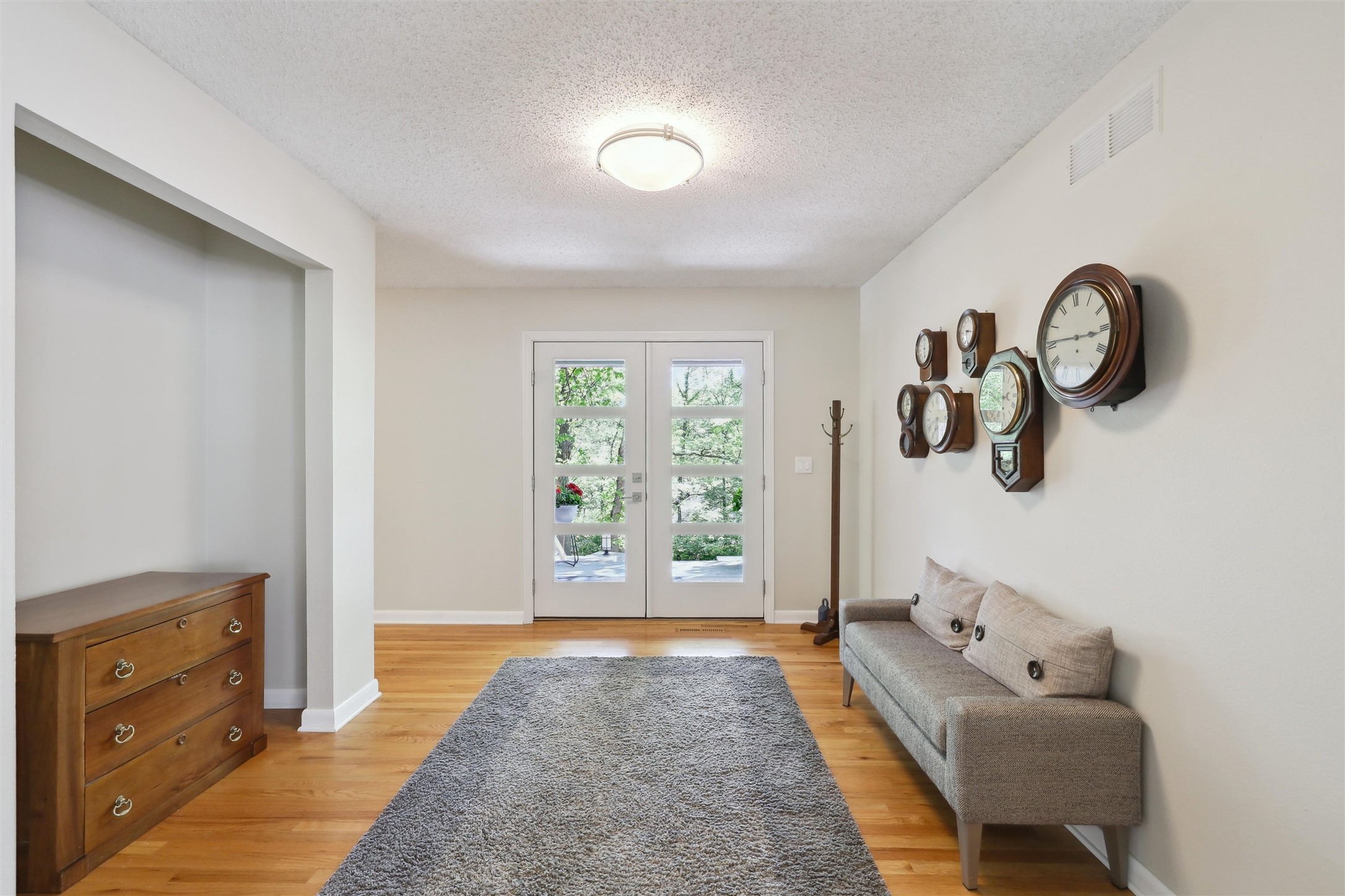 13282 Oak Brook Drive