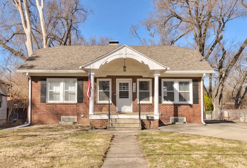 Homes For Sale - 2704 61st Street<br/> Des Moines, IA 50322