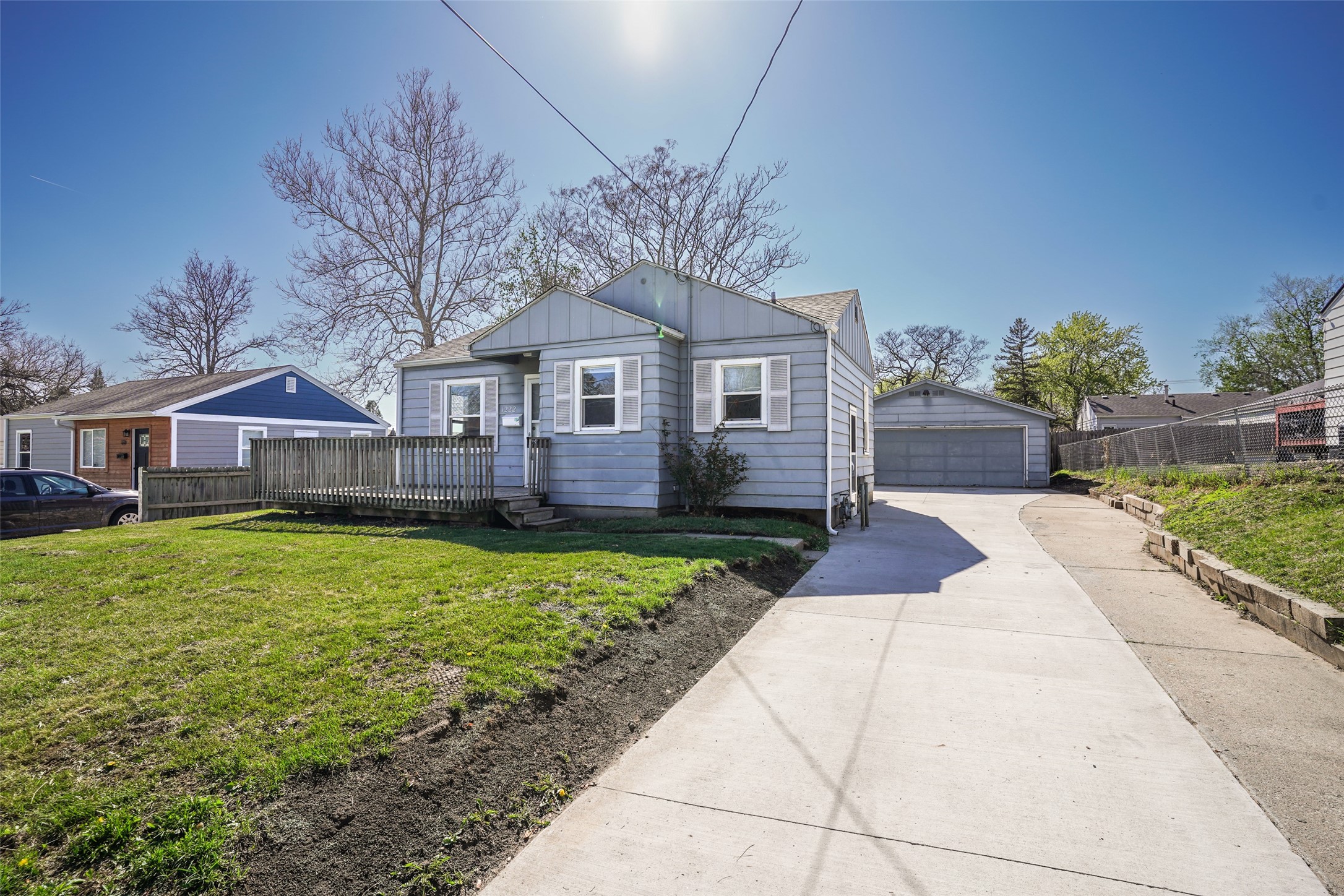 1222 E 33rd Court, Des Moines, Iowa image 2