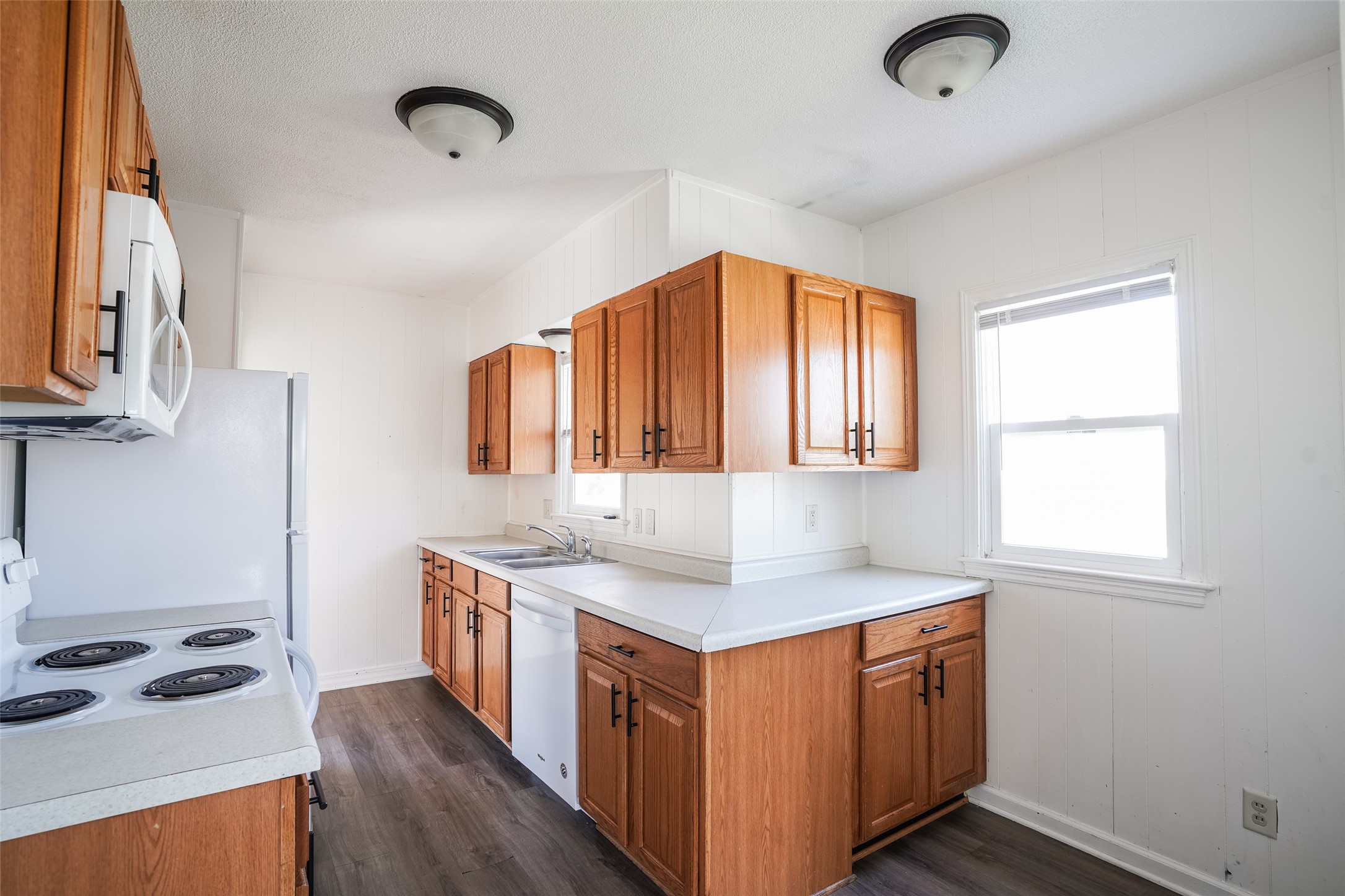 1222 E 33rd Court, Des Moines, Iowa image 6