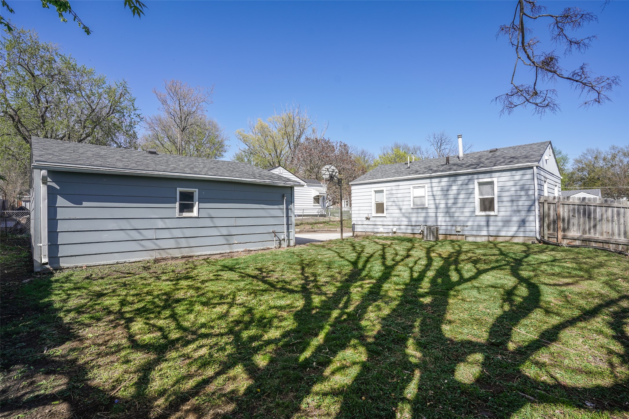 1222 E 33rd Court, Des Moines, Iowa image 16