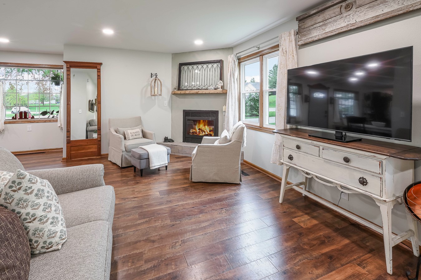 1806 Neil Drive, Pella, Iowa image 9