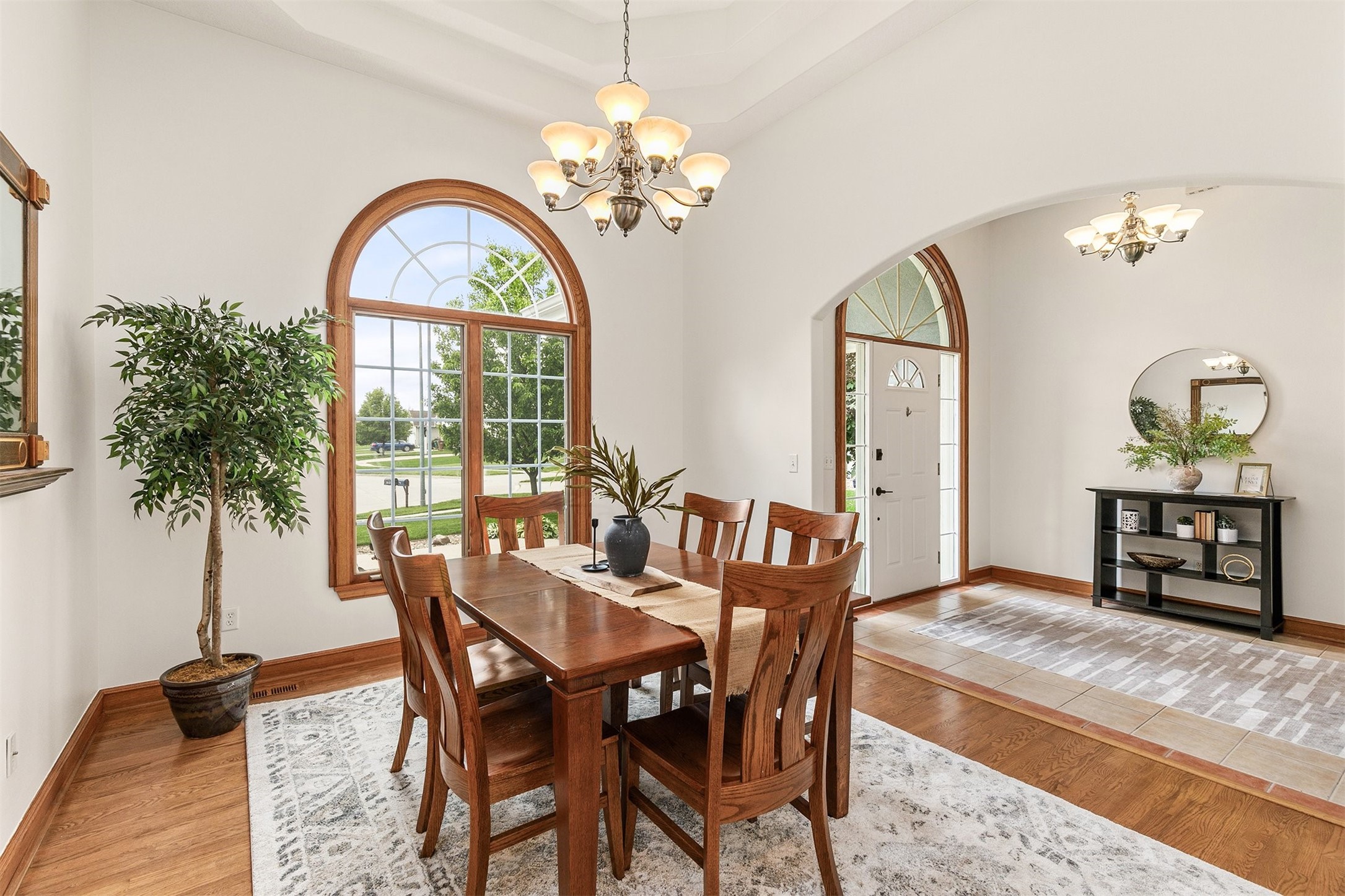 5920 NW 95th Court, Johnston, Iowa image 3