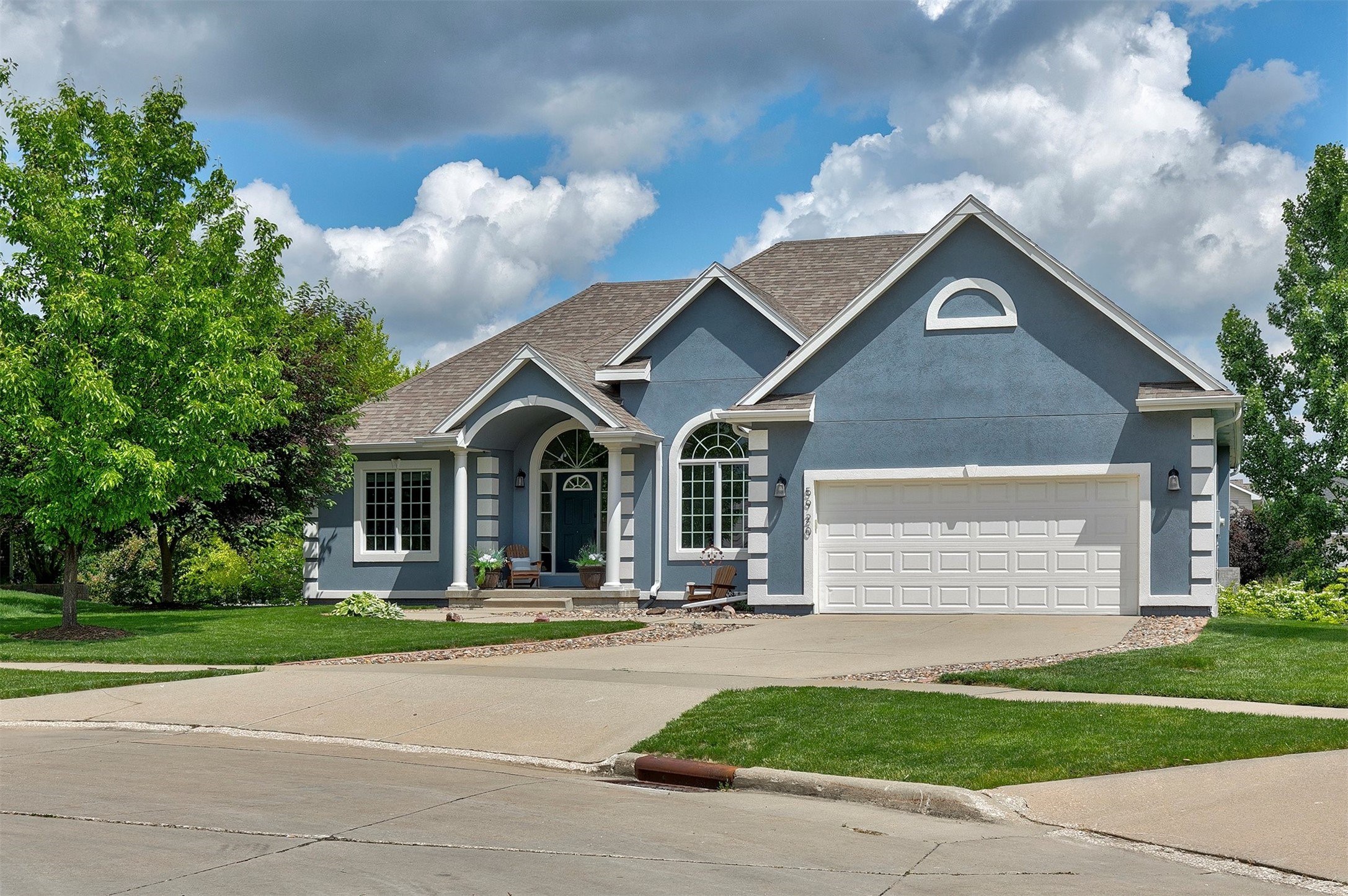 5920 NW 95th Court, Johnston, Iowa image 1