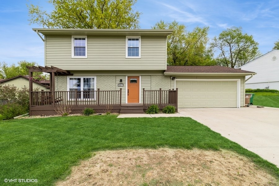 8809 Woodmayr Circle, Norwalk, Iowa image 1