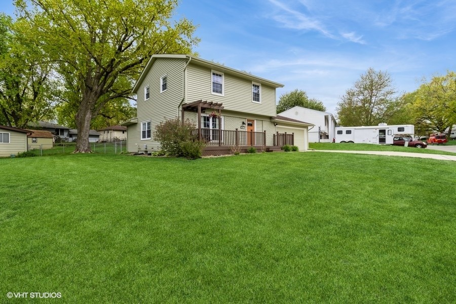 8809 Woodmayr Circle, Norwalk, Iowa image 3