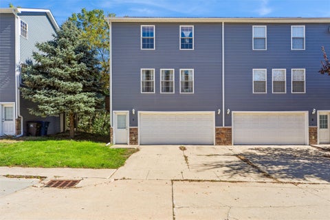Condo For Sale - 936 Mckinley Avenue #7<br/> Des Moines, IA 50315