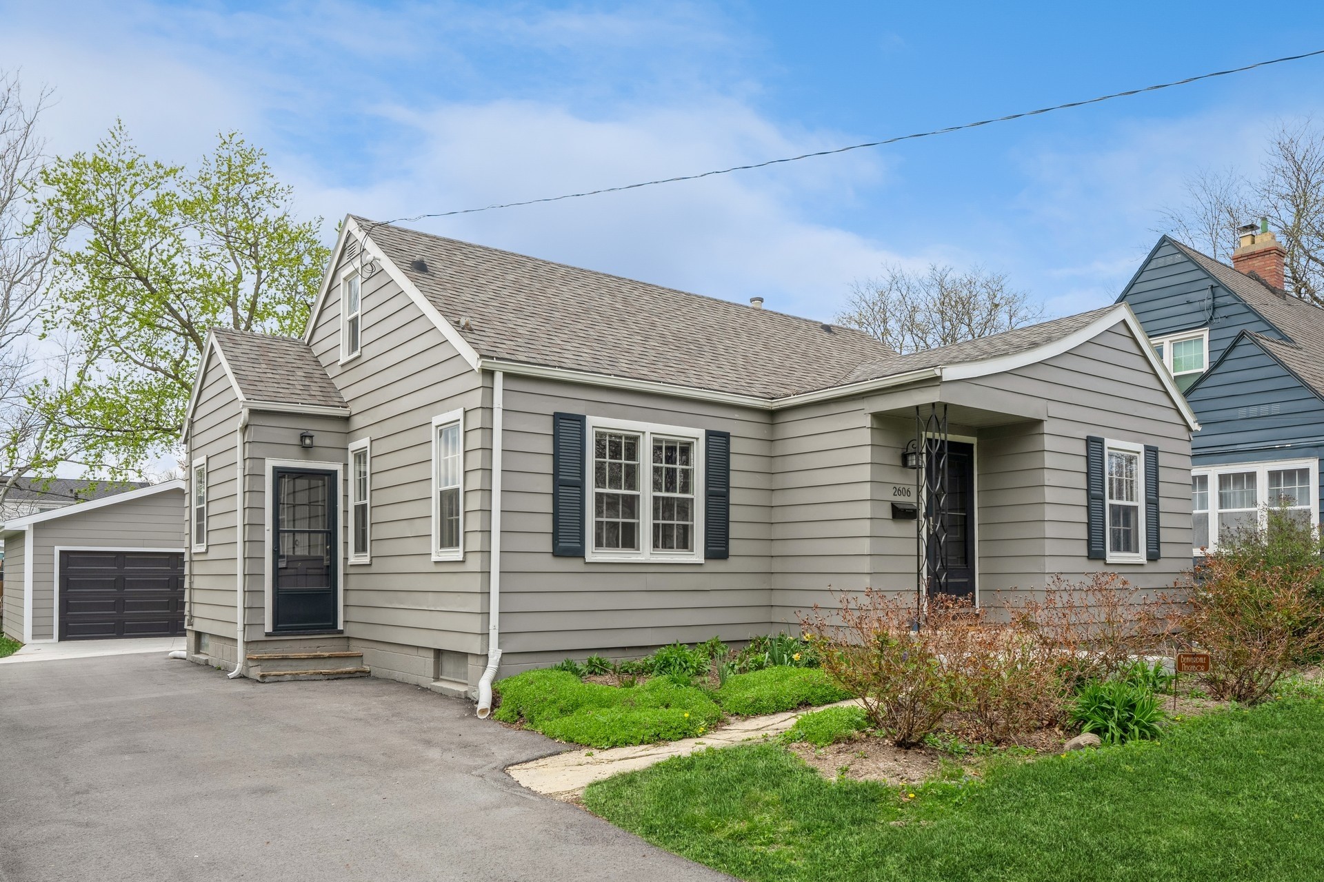 Des Moines, Iowa 50310, United States, 2 Bedrooms Bedrooms, ,2 BathroomsBathrooms,Residential,Pending,87992