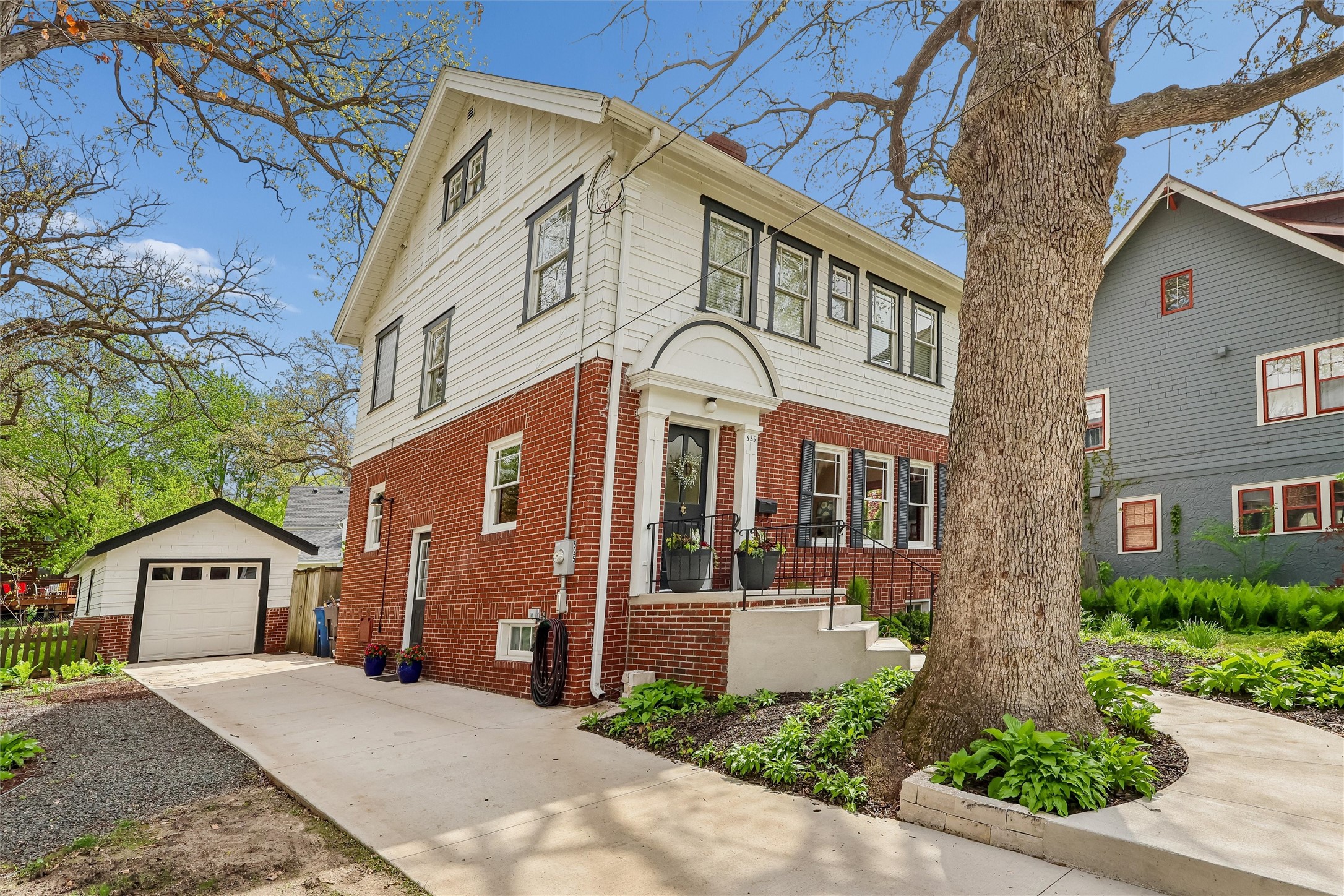 525 Waterbury Circle