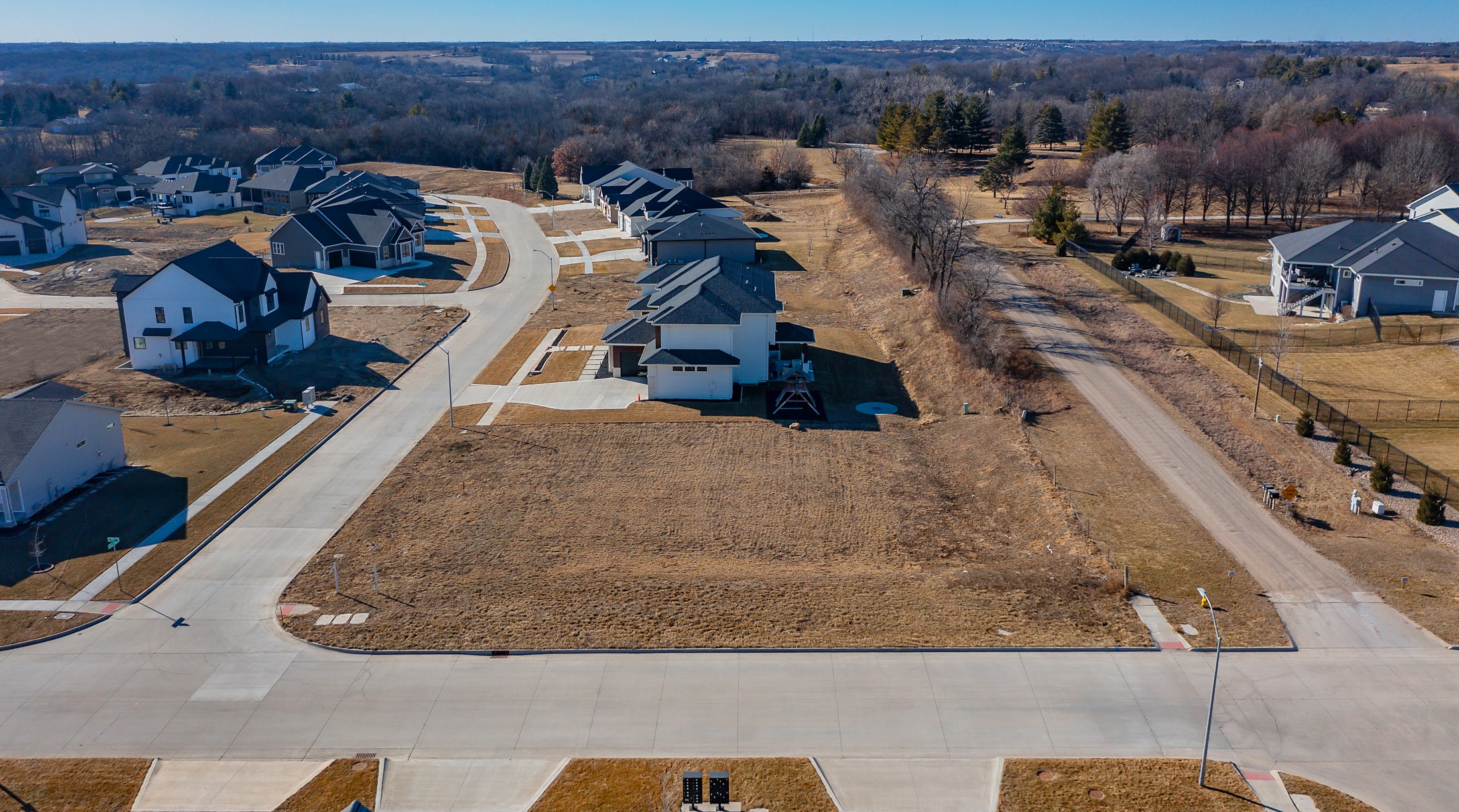 9105 Cedar Ridge Drive, West Des Moines, Iowa image 3