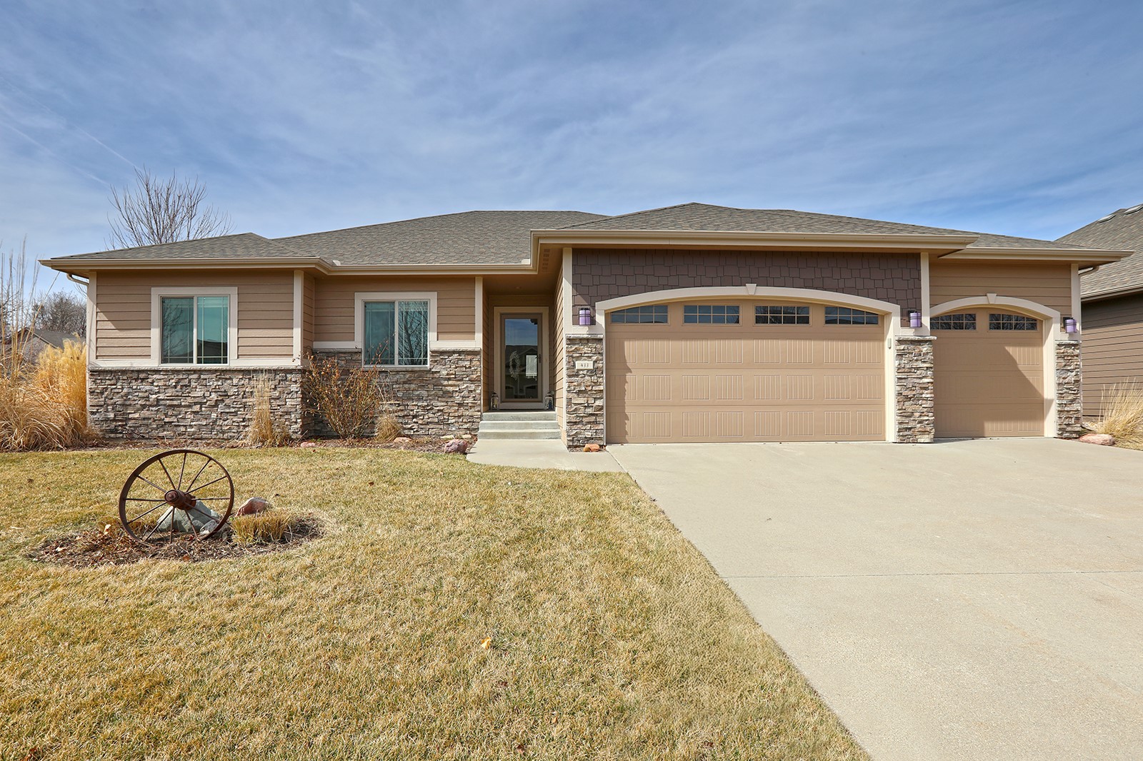 433 S 83rd Street, West Des Moines, Iowa image 1