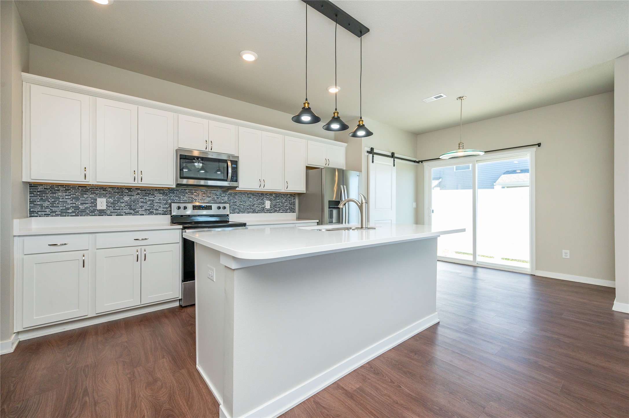 3201 NW Linwood Lane