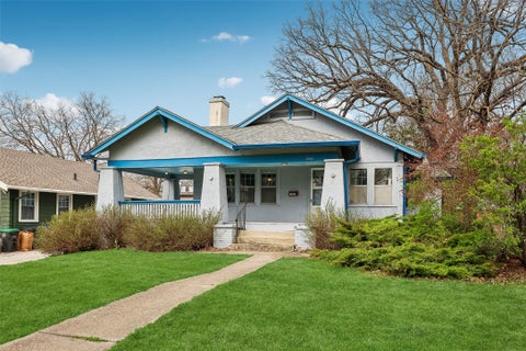 Homes For Sale - 3001 School Street<br/> Des Moines, IA 50311