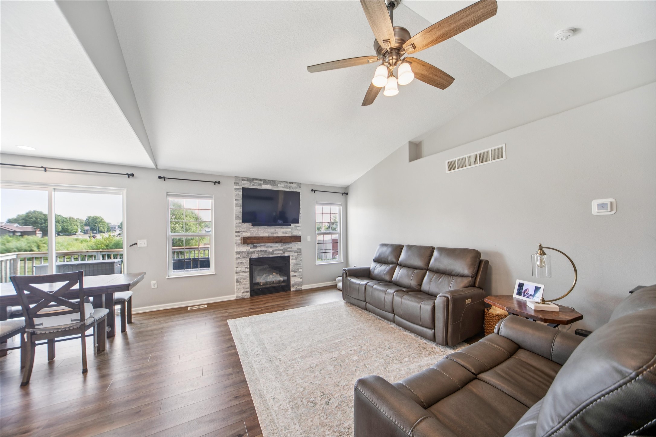 Bondurant, Iowa 50035, United States, 5 Bedrooms Bedrooms, ,3 BathroomsBathrooms,Residential,Active,220971