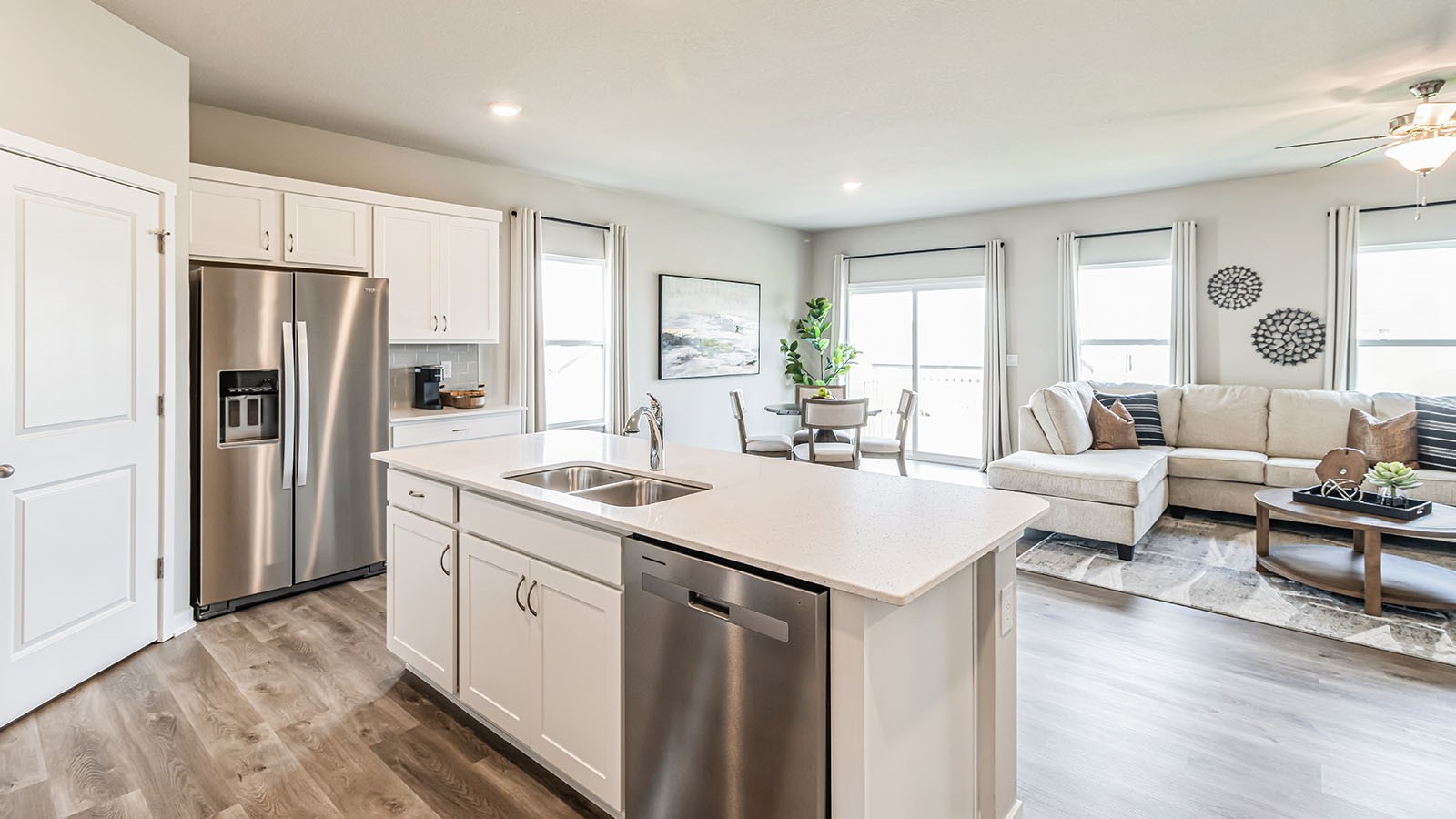 3131 Fleur Drive #102, Des Moines, Iowa image 8