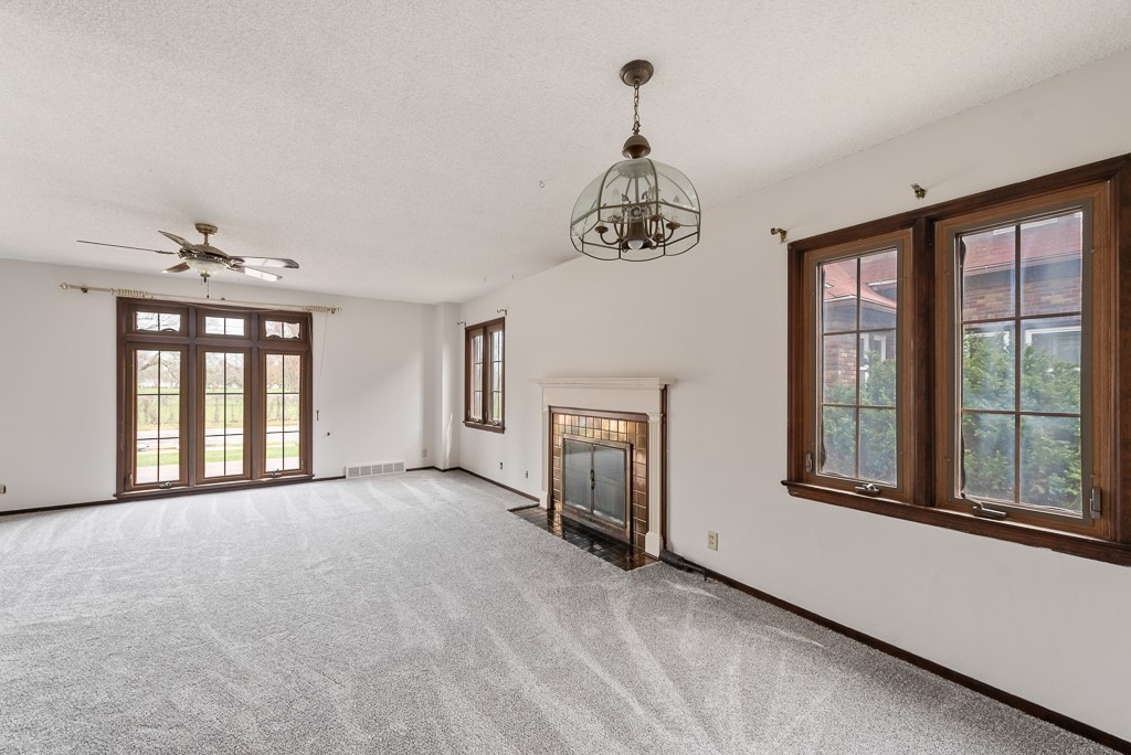 160 E Alta Vista Avenue, Ottumwa, Iowa image 3
