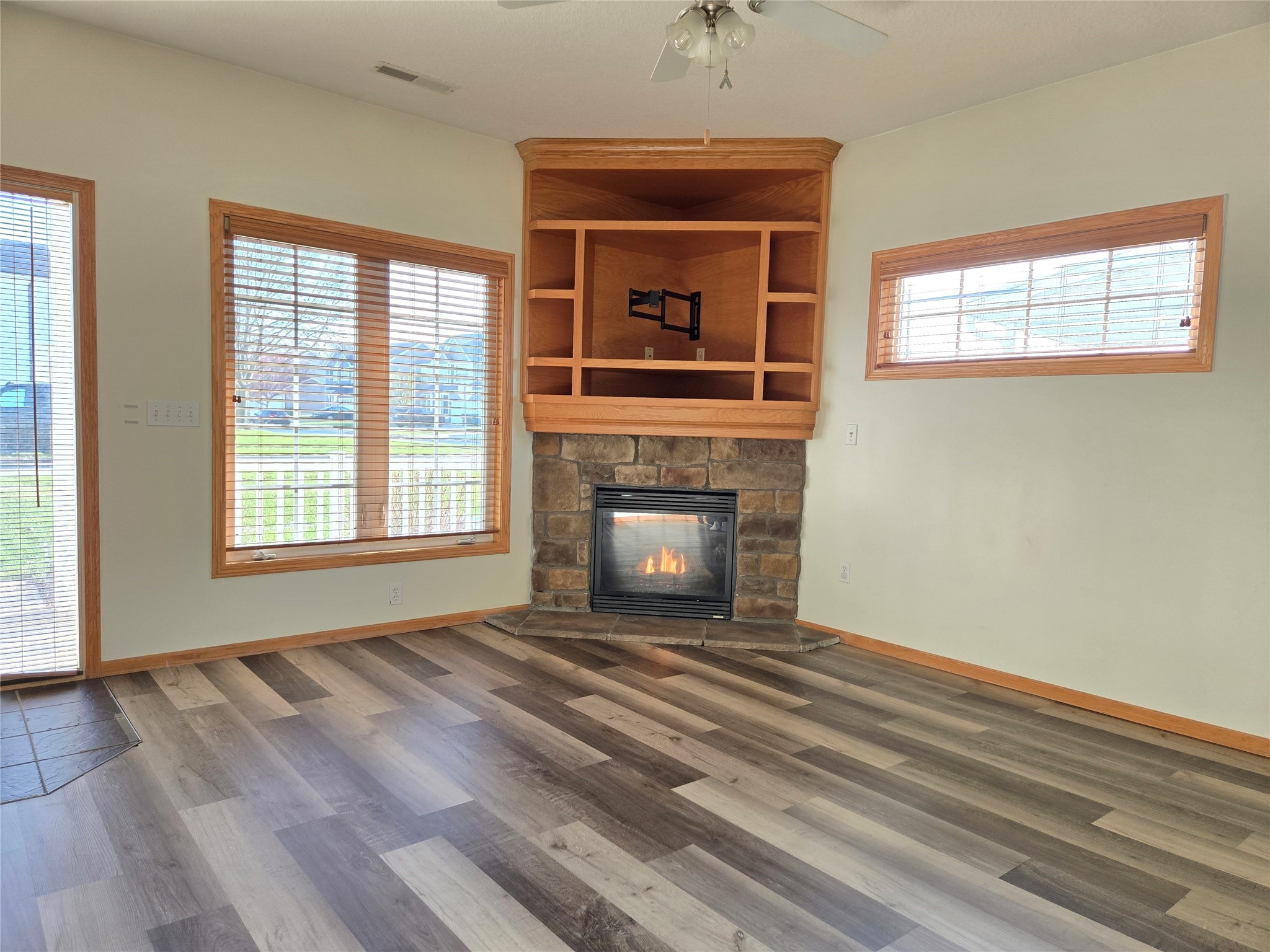 925 10th Street, Altoona, Iowa image 6