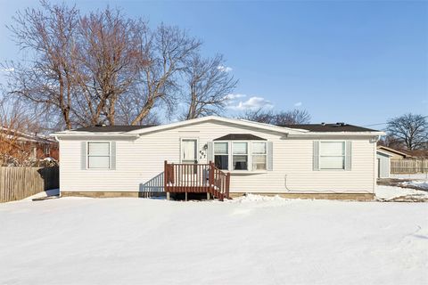 Homes For Sale - 407 Space Avenue<br/> Mitchellville, IA 50169