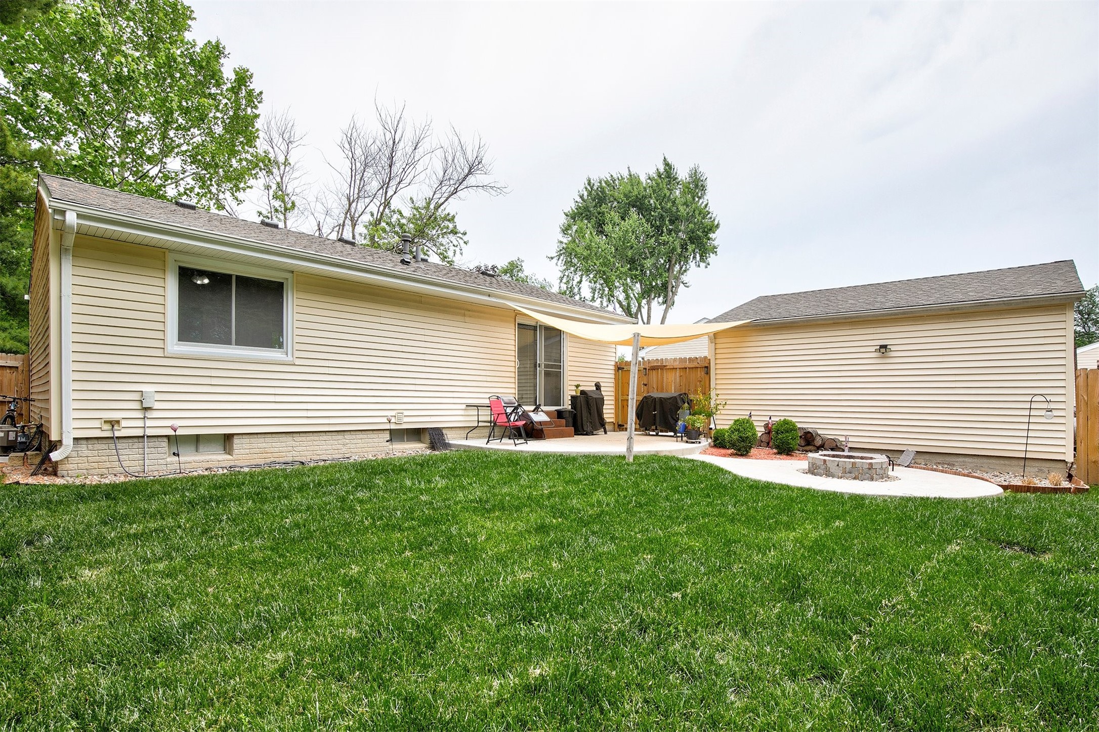 2223 E Rose Avenue, Des Moines, Iowa image 22