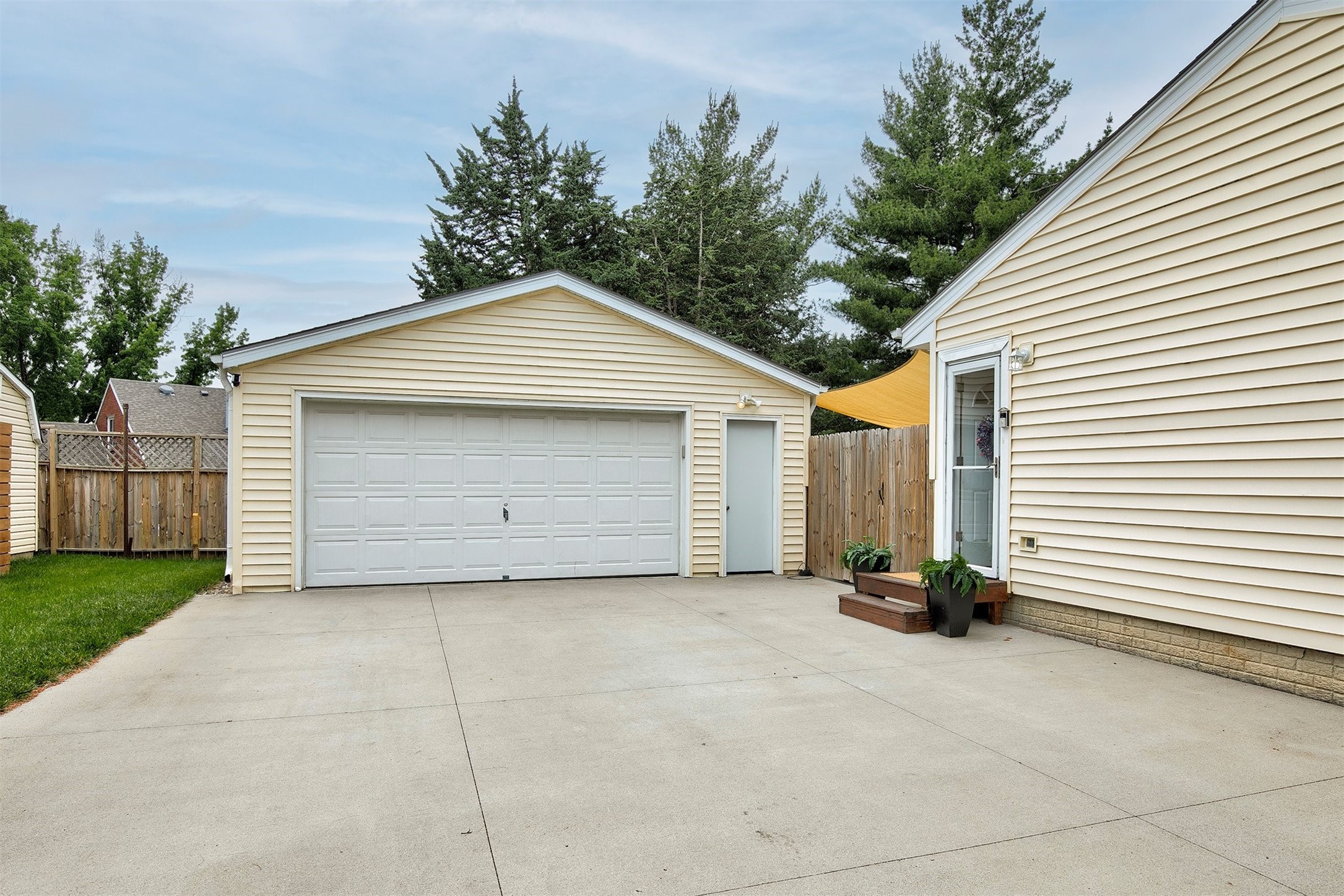 2223 E Rose Avenue, Des Moines, Iowa image 25