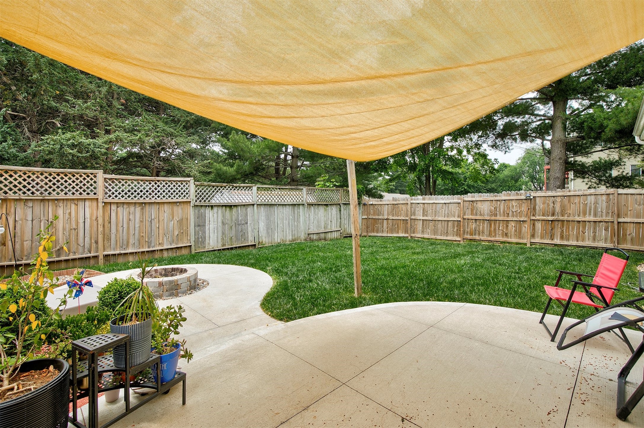 2223 E Rose Avenue, Des Moines, Iowa image 2