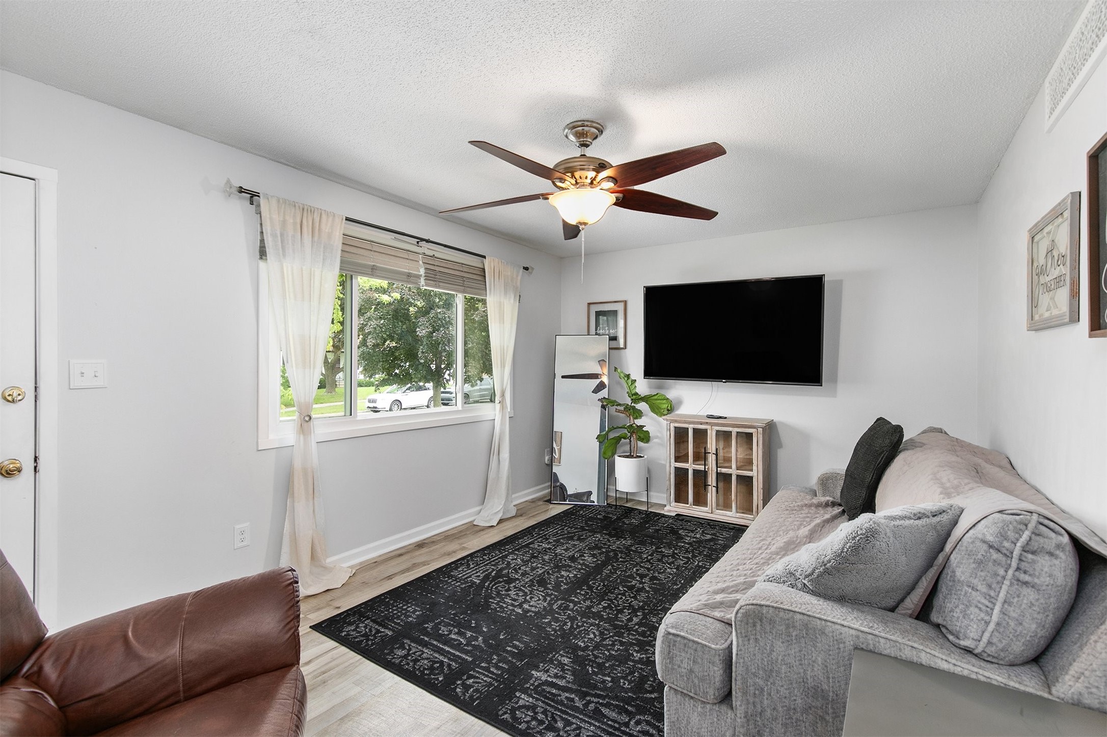 2223 E Rose Avenue, Des Moines, Iowa image 4