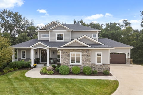 Homes For Sale - 3965 Black Bear Pointe<br/> Dallas County, Waukee, IA 50263