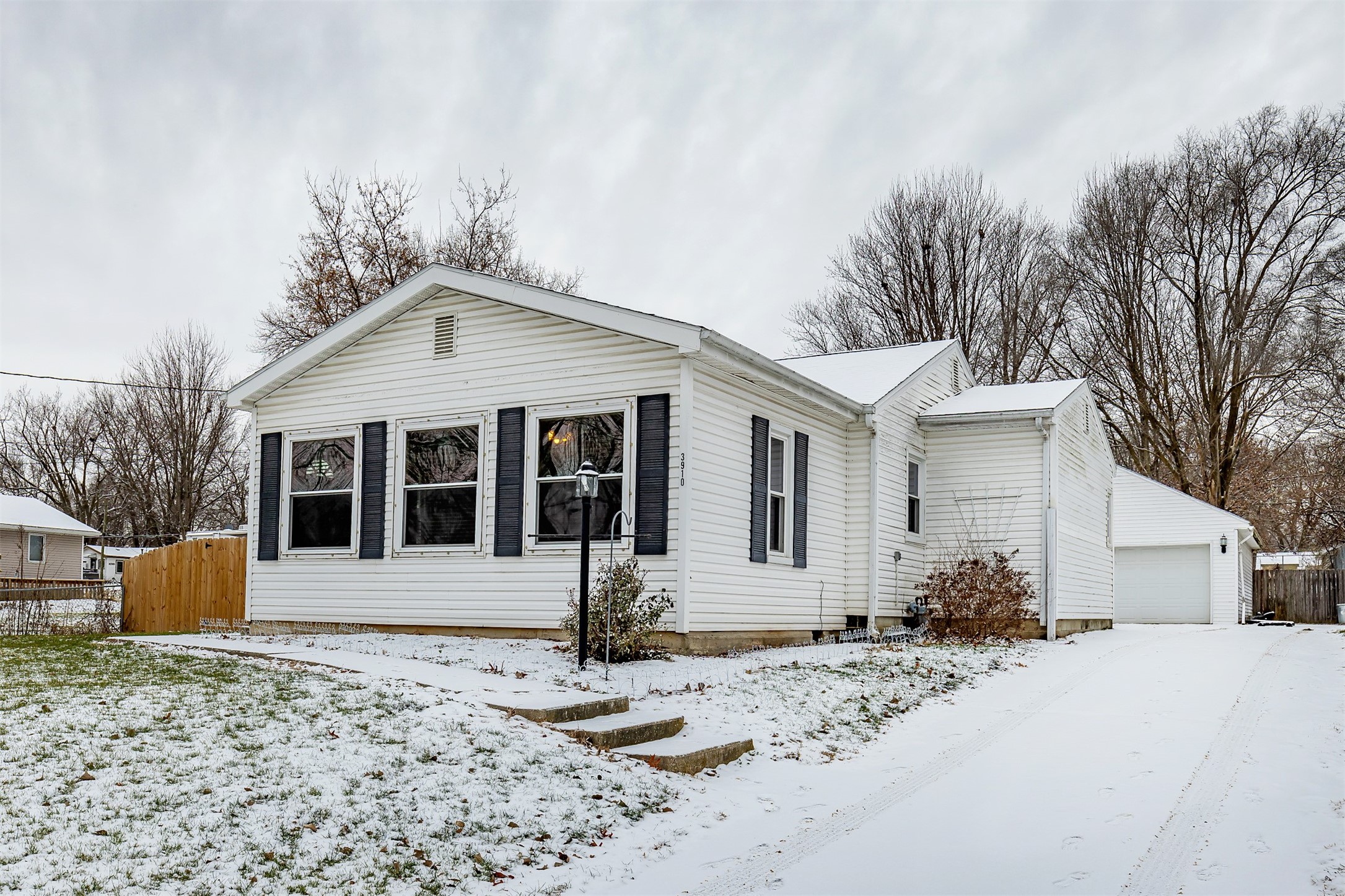 3910 NE 48th Street, Des Moines, Iowa image 2