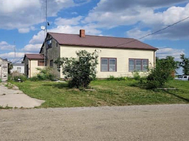 201 Main St